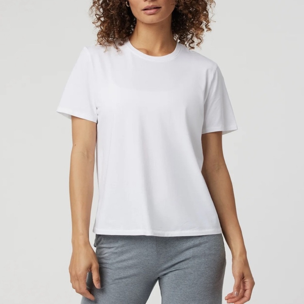 Vuori Solid White Basic Short Sleeve T-Shirt - image 1